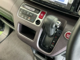 発進時から滑らかに加速する無段階変速のCVTはストップ&ゴーの多い街の中も快適です