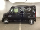 スライドドアなら狭い駐車場でもドアをぶつける心配がありません。ステップが低く乗り降りもしやすいです。