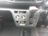インパネシフト。操作しやすい位置です。