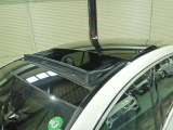 ご納車後も安心の保証展開がございます。初度登録から10年未満の車両を対象に全国でお使いいただける600項目に及ぶ距離無制限かつお財布にも優しい継続型の保証です。
