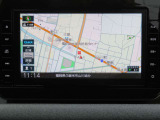 ディーラーオプションの9インチ大型モニターのメモリーナビ付きです。知らない場所にお出かけの際には非常に活躍します。