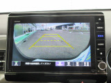 バックカメラも装備しています。気になる後ろの見通しや車庫入れにも大活躍!運転が困難な場所でもしっかりサポート!心強い味方のモニターです。【バックカメラ】付の車って1回乗るとクセになります。