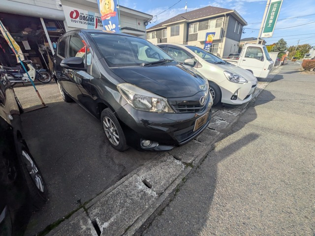 ヴィッツ 1.3 F 4WD 