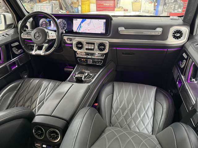 t*4様 メルセデス・ベンツ 　ホワイトステアリング 　縦目 t*4様 メルセデス・ベンツ ホワイトステアリング 縦目 t*4様