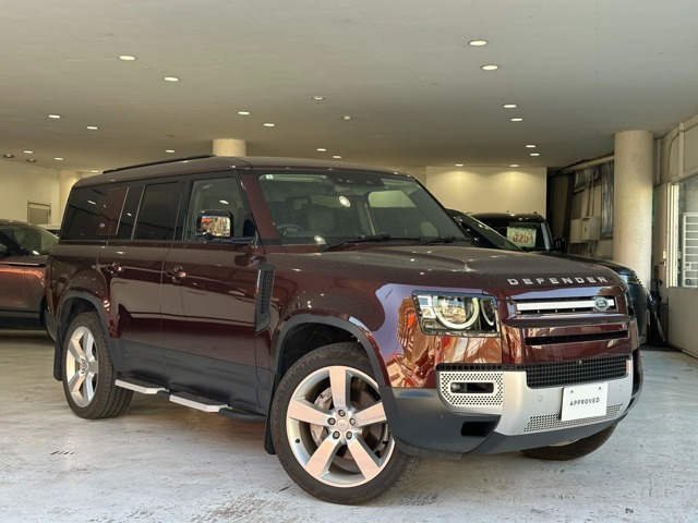 ディフェンダー130 ファースト エディション 3.0L D300 ディーゼル 4WD