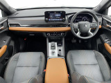 アウトランダー PHEV 2.4 P 4WD 本革シート