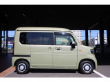 【スライドドア】ドアの開閉スペース不要!狭い駐車場でも安心して乗り降りすることができます!