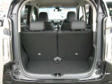 トランク広々で荷物が沢山積めますね♪もちろん清掃して納車しております!