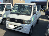 自社にて車検取得前に点検しております。