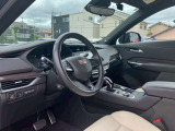 XT4 スポーツ 4WD