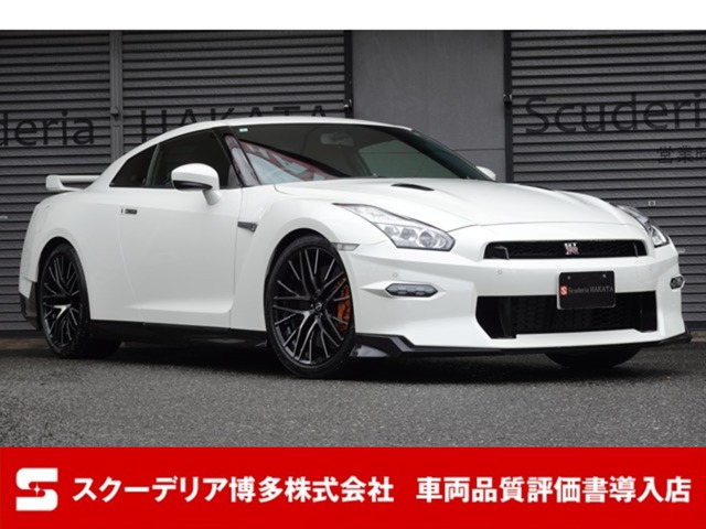 GT-R3.8 ブラックエディション 4WDRECARO製シート フジツボ製マフラー ビル