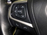 ステアリングスイッチ装備!運転しながら手元でオーディオの操作などができます。