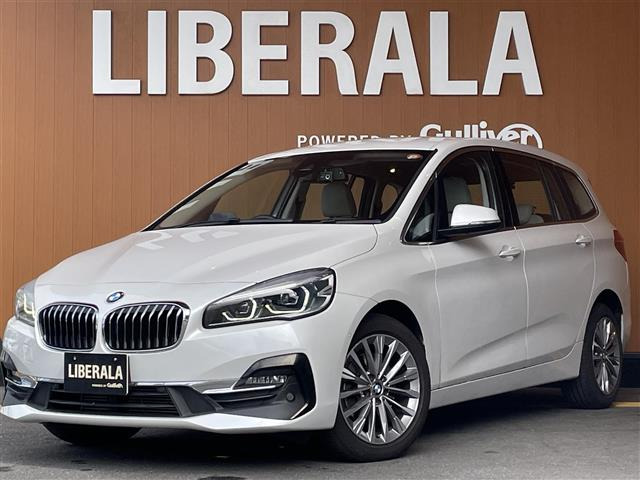 2シリーズグランツアラー218d ラグジュアリー4WD 本革シート