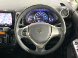 【ステアリングスイッチ】運転中、前方から目線をそらすことなく、オーディオ等の操作が可能な便利機能!安心&快適なドライブを演出してくれます♪
