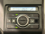 車内空調は&rdquo;AUTOエアコン&rdquo;にお任せ。運転に集中出来ますよ!