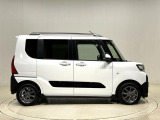 ドアは約90度に開くので荷物も積み込みやすく、乗り降りもしやすい♪ アウトドアで楽しく快適に過ごせる工夫がいっぱいです♪♪