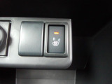 運転席にお座りの方のためにシートヒーターを装備☆