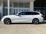 3シリーズツーリング 320d xドライブ Mスポーツ エディション シャドー 4WD 