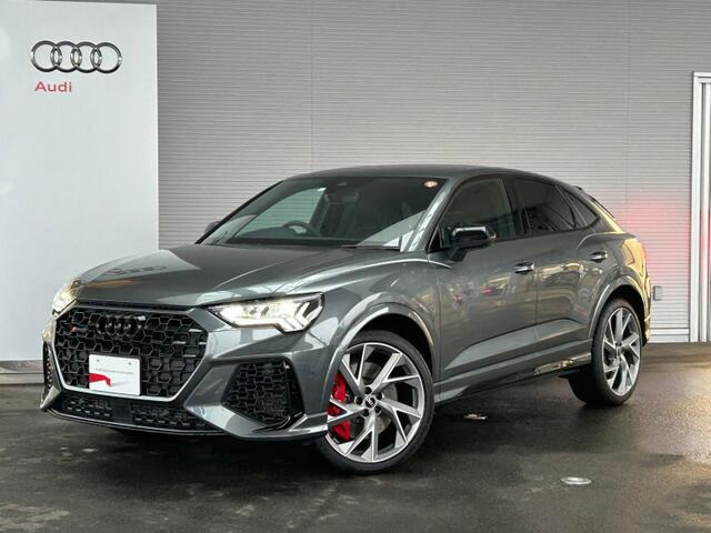 RS Q3スポーツバック4WD