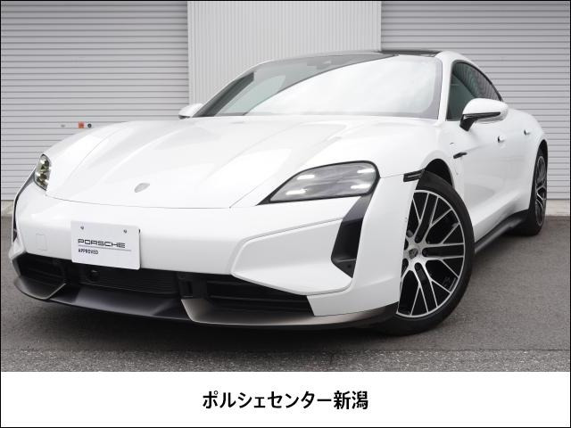 タイカンターボ 4+1シート 4WD