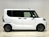 ドアは約90度に開くので荷物も積み込みやすく、乗り降りもしやすい♪ ロングドライブも快適に過ごせる工夫がいっぱいです♪♪