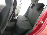 ゆとりある広々とした車内空間は、ドライブを始め買い物やレジャーなど、幅広く活躍します。一人でもみんなとでもお出かけを楽しみましょう!