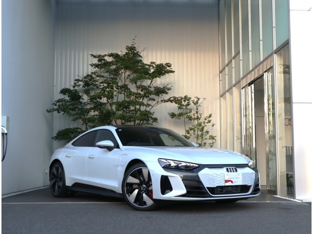 e-tron GT クワトロ4WD