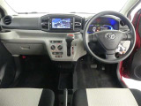 見通しのよいすっきりとした視界で、誰でも運転しやすいです。運転のしやすさは疲れにくさにも繋がりますよ♪