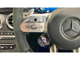 『メルセデス・ケア』が継承されるお車は、車両本体の保証にプラスして、エンジンオイルやワイパーブレード等の消耗部品に関しましても、交換時期に達している場合は無償交換させて頂きます。