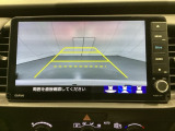 バックでの車庫入れも安心です! リアカメラが付いているバックモニター付のナビを装備しております。操作線もついており距離感も画面から確認できます。