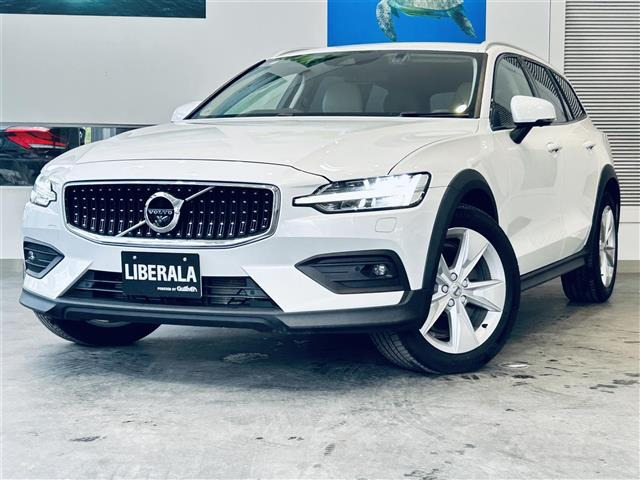 V60クロスカントリーB5 AWD 4WD本革シート