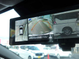 アラウンドビューモニターが付いていて、お車を空から見たような目線で駐車できます