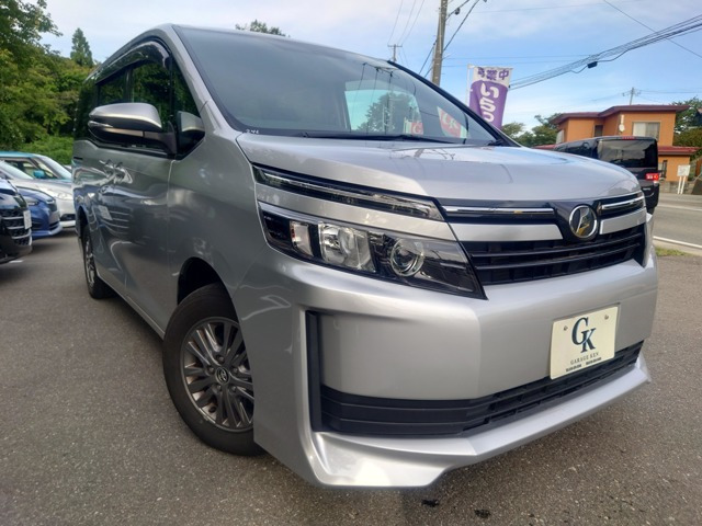 ヴォクシー2.0 X Cパッケージ 4WD