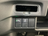 ハンドルの左下にHondaセンシング用のVSA(ABS+TCS+横滑り抑制)解除スイッチなどがついています。