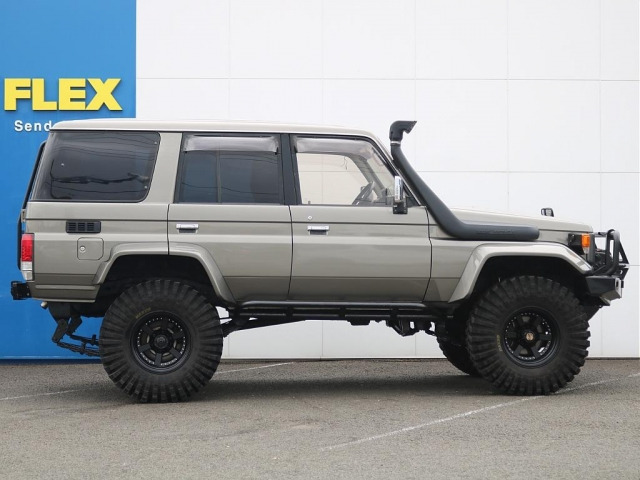 トヨタ ランドクルーザー70 4.2 ZX ディーゼル 4WD の中古車詳細