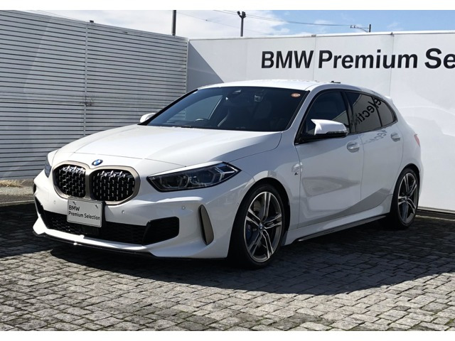 1シリーズM135i xドライブ 4WD