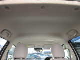 天井の状態も良好です。タバコを吸っていた車は、天井の色が変色してしまっているものもあります。中古車探しの際は、天井の状態も重要なポイントですよ!