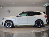 【BMWのxDrive】xDriveはいかなる状況下でも安定した走りを実現しています。 これによりストレスなく運転できることはもちろんのこと、安全性能も向上しています。