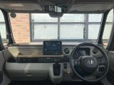 運転席・助手席の圧迫感がなくロングドライブも快適です