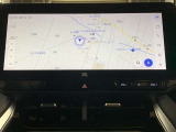 充実のオーディオ&ビジュアル機能にセンター通信型コネクティッドナビと車載ナビ機能も搭載。詳細は販売店スタッフまでおたずねください。