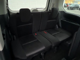 3列目シートはもちろん状態良好☆大人でもゆったりと座って頂けますので、大人数でのお出かけもラクラクです♪ご家族で、気の知れた仲間で、ドライブに行くのが楽しみですね♪
