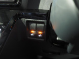 運転席と助手席にはシートヒーターが装備。寒い時期に嬉しい装備です。