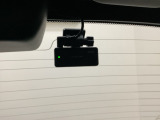 後方にもドライブレコーダーのカメラ(社外品)が付いています。前後両方でお車の周りを監視・記録いたします。