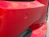 前方・後方の車両周辺にある物体から反射してくる超音波を受信して距離を把握する【超音波センサー】。