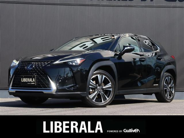 UX250h バージョンL 4WD本革シート