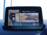 バックカメラ装備しております。駐車時に大変役に立ちますよ♪駐車が苦手な方にも便利機能です♪