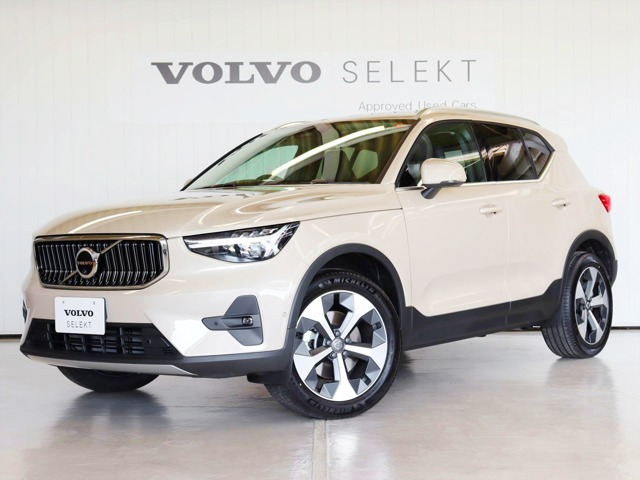 XC40 ウルトラ B4 AWD 4WD