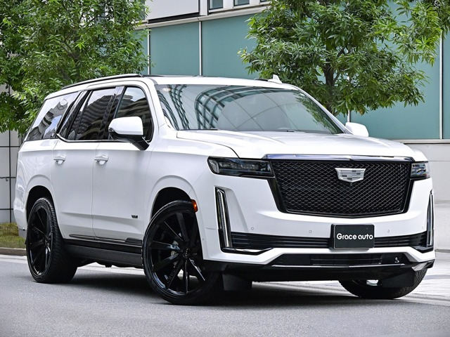 エスカレードホワイトスポーツ エディション 4WD30台限定/KOKO KUTURE24in/MAGNAFLOWマフラ