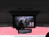 さらに、大画面11インチの後席モニター付きです。TVやDVDなどを見ながら家族でのお出かけがさらに楽しくなりますね(^^)! リモコンも付いています。
