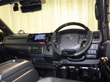 運転の際、常に目にする部分だけにシックで飽きのこないデザインが良いですね。